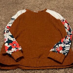 Floral Sleeve Women's Top in Rust